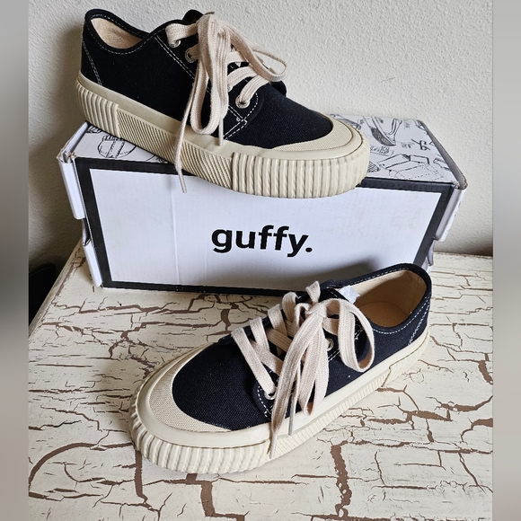 Guffy 7 Sneakers Excellent Condition - Picture 1 of 7